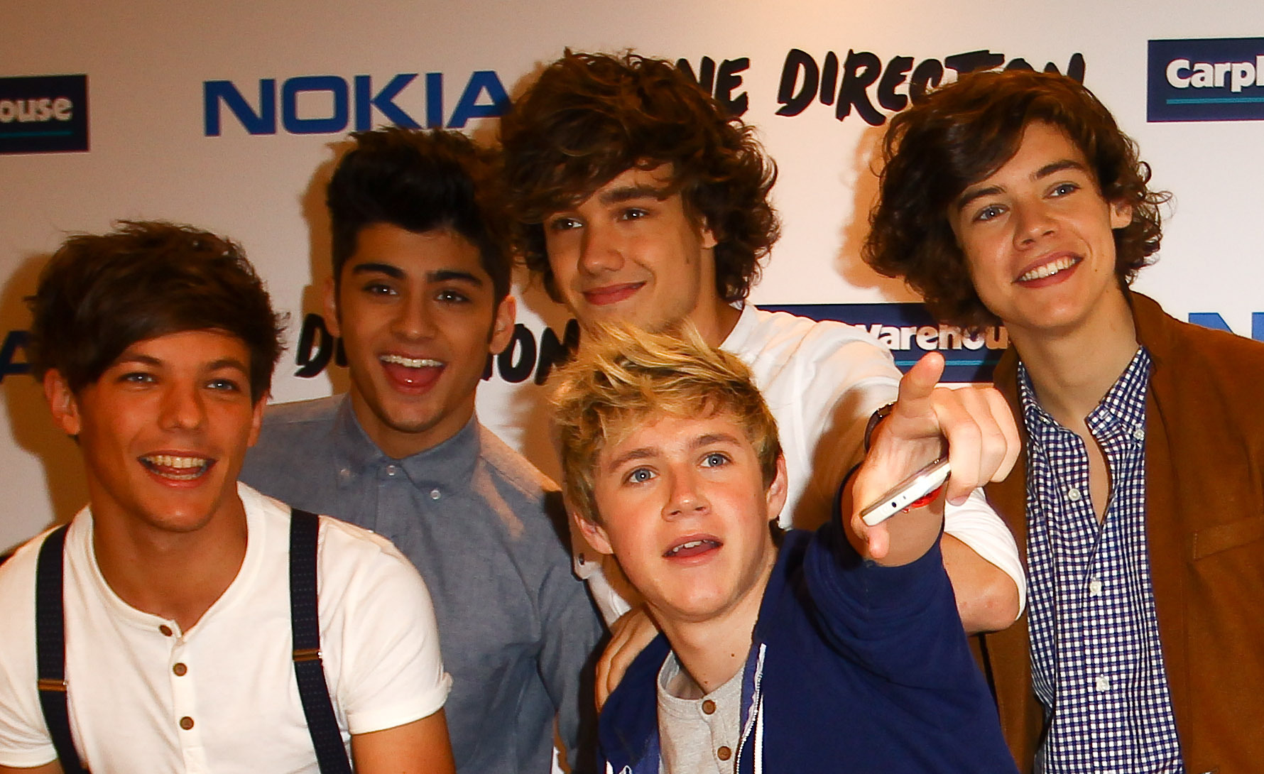 'One Direction' at a phone launch at Carphone Warehouse - Photos | Picture 101244